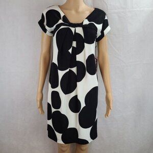 NWT Kristin Davis Women's (4) White w/Black Large Dots Short Sleeve Shift Dress